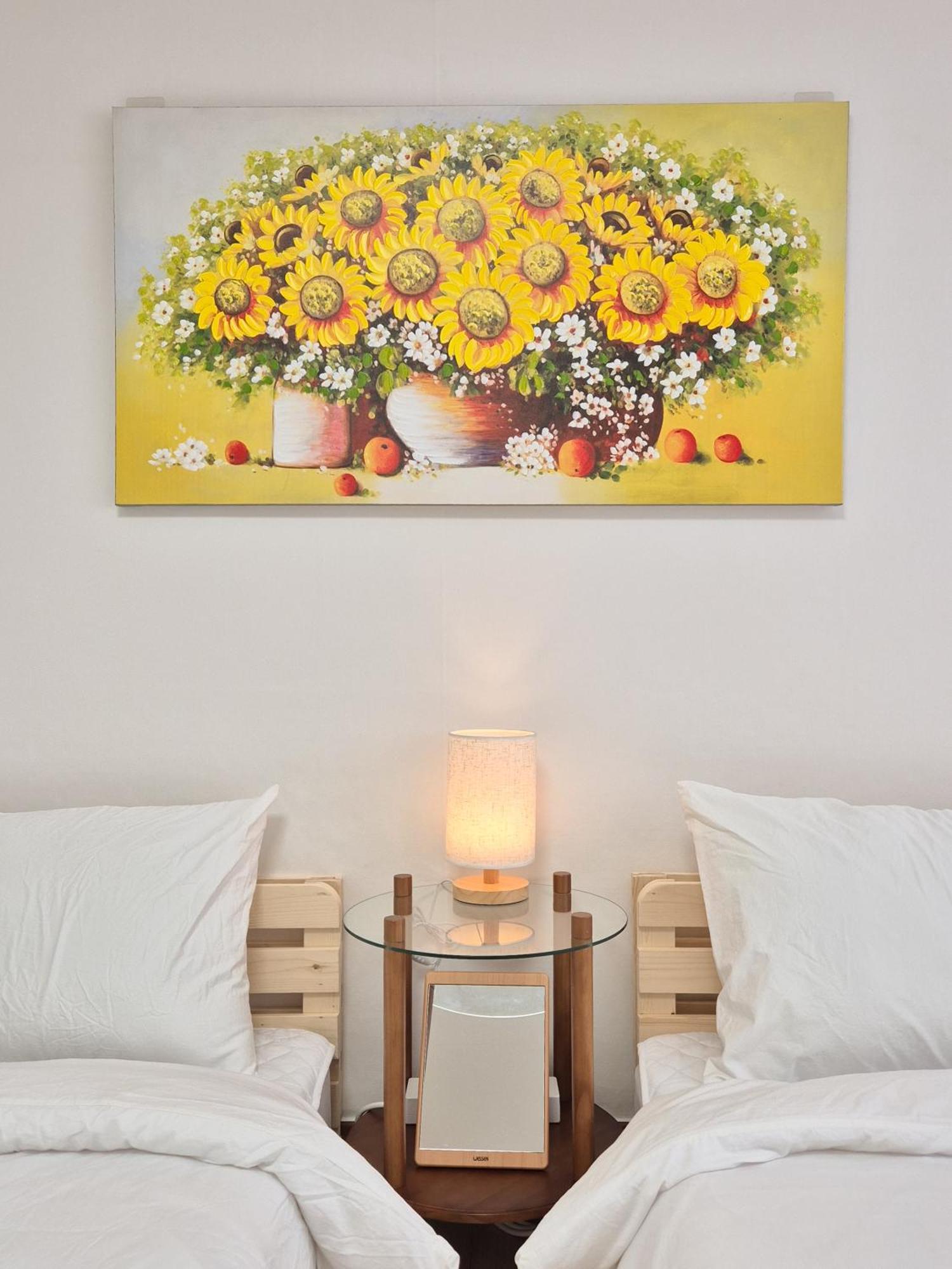 Happy Apartment